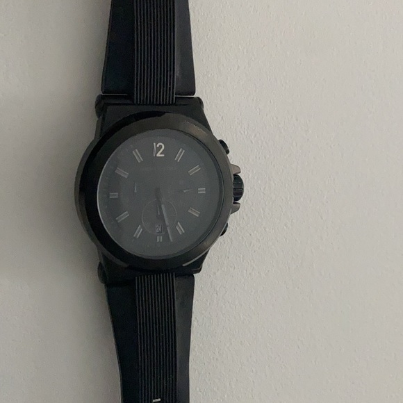 MICHAEL KORS
Dylan Quartz Black Dial Men's Watch - Picture 2 of 4